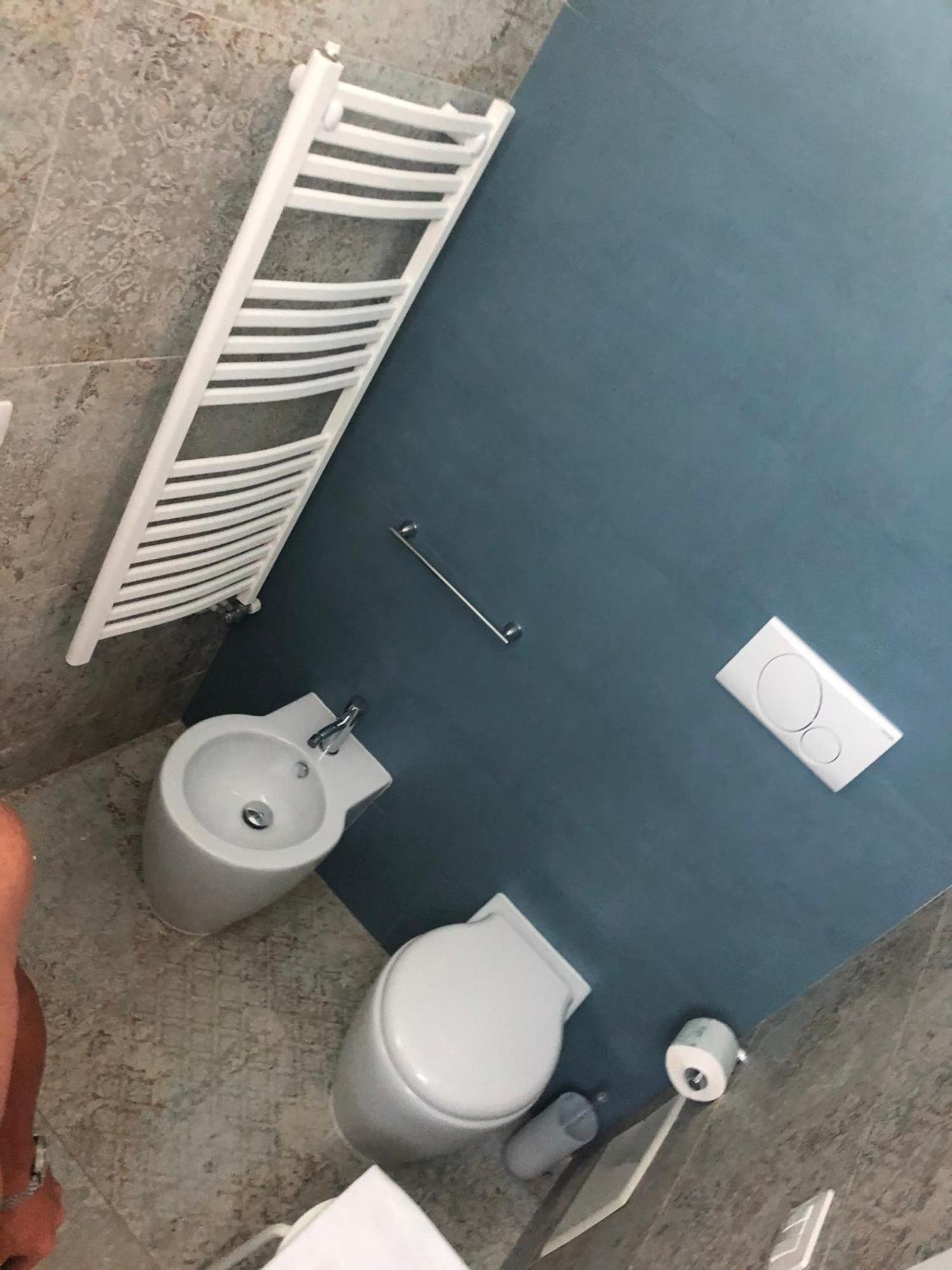 توري سبيشيا روجيري B&B Neptunia Fronte Mare المظهر الخارجي الصورة